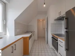 ** Top gepflegte 4 Zimmer Dachgeschoss Wohnung mit Alleinutzung 3er hofseitigen Terrassen - Maisonette Wohnung - Nähe Bahnhof Gersthof ** ab sofort **