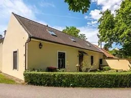 charmantes Einfamilienhaus mit dazugehöriger Einliegerwohnung in Petronell - ab 1.11.2025