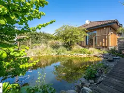 Umfassend saniertes Einfamilienhaus mit traumhaftem Garten und Schwimmteich