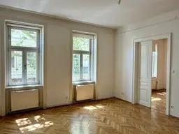 3-Zimmer-Büro im Altbau in der Brühlerstraße