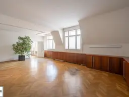Rotenturmstraße: Repräsentative, klimatisierte Altbau-Büroetage (415 m²) mit 13 Büroräumen nahe Stephansplatz