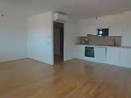 3-Zimmer-Wohnung mit Loggia und Tiefgaragenstellplatz (Top 14)
