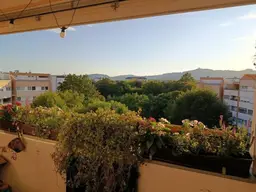 Loggia, super-hell, tolle 3er-WG oder Familienwohnung