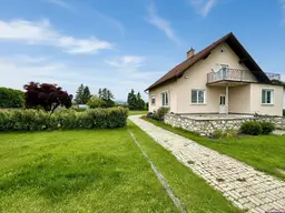 Einfamilienhaus mit 1.480m2 großem Garten am Tirolerbach mit ausbaufähigem Dachgeschoss &amp; Anlagepotential, Grundstücksteilung auch möglich