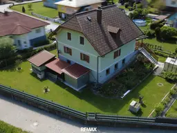 Großzügiges Wohnhaus mit PV-Anlage, Terrasse und Doppelgarage