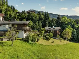 Traditionelles Tiroler Chalet im K-Stil