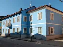 Mehrfamilienhaus/Zinshaus!