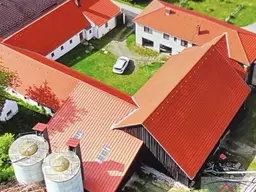 Vierkanthof mit zwei Wohneinheiten! Ideal für Pferdehaltung! 