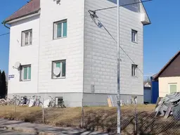 Mehrparteienhaus mit schönem Garten in zentraler Lage! 