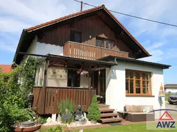 Schönes Wohnhaus mit Garten!