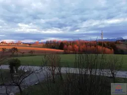 Haus in Alleinlage und Panoramaaussicht: Leben am Land!
