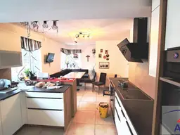 Schönes praktisches Haus in ruhiger entspannender Lage!