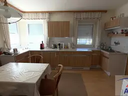 Verkaufe schönen, großen ca. 1500 m² Baugrund mit Wohnhaus in Oftering