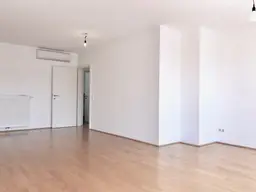 5 Zimmerwohnung und Garagenplatz dazu?