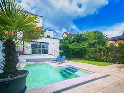 Exklusives Wohngefühl mit Pool, Zweiteinheit &amp; Toplage – Ihr stilvoller Rückzugsort