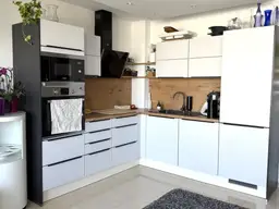 Schöne 3 Zimmer Wohnung mit Zwei Terrassen und Parkgarage