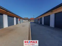 Garagenpark mit 12 KW Photovoltaikanlage