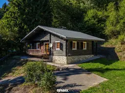 Holzblockhaus mit Charme – 3 Zimmer, Balkon &amp; Kamin!
