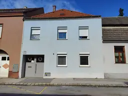 Mehrfamilienhaus/ Praxis/ Büro