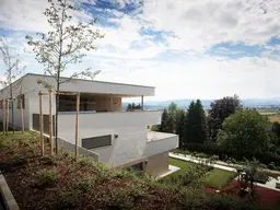 Lebensqualität pur: Ihre Gartenwohnung mit Blick bis zum Traunstein