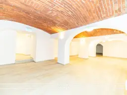 WOW I EINZIGARTIGES GESCHÄFTSLOKAL I 2 STOCKWERKE I SÜDTIROLER PLATZ I KUNSTHAUS NÄHE I PASSANTENFREQUENZ I AB SOFORT I KOMPLETTE LÜFTUNGSANLAGE