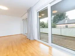 AB SOFORT VERFÜGBAR I SÜDWEST-TERRASSE I BADEWANNE I CARPORT I ST.PETER I NEUBAU I 1. STOCK I ZENTRALE LAGE I SEHR HELL I
