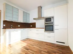 I NEUBAU I MODERNE KÜCHE I DUSCHE I HAUSTIERE WILLKOMMEN I NAHE SCHLOSS EGGENBERG I 1. OG MIT LIFT I LICHTDURCHFLIUTET &amp; SEHR RUHIG I AB SOFORT I WEST-BALKON
