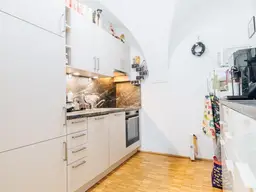 1 MONAT MIETFREI I AB SOFORT I XL-TERRASSE I TOP-KÜCHE I SEHR HELL &amp; RUHIG I BADEWANNE I WG TAUGLICH I MODERN SANIERT I LICHTDURCHFLUTET I SEHR ZENTRALE LAGE AM STADTPARK I