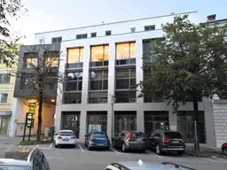 Repräsentativ: 150 m² High-End Geschäftsfläche im Neubau – Wels Ringstraße