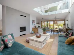 Moderne Villa am See in Kittsee – Privatsphäre, Stil und Noblesse