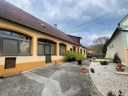 Einfamilienhaus mit zwei Wohneinheiten in guter Lage von Kittsee