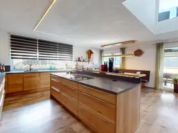 Großzügiges Neubau-Einfamilienhaus mit Ferienwohnung in traumhafter Aussicht zu verkaufen!