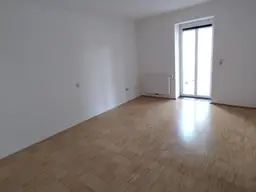 Zentrale 2-Zimmer Wohnung 77,5m² + 32 m² Terrasse
