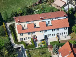 Großzügiges Reihenhaus mit hochwertiger Technik, Dachterrasse, 3 Tiefgaragenplätzen und Wallbox