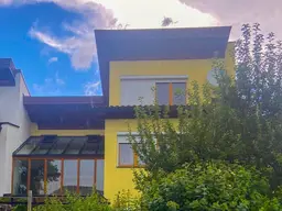 Traumhaus in Tirol: 150m² Wohnfläche, 2x Garagen &amp; Stellplätze, Solarenergie &amp; Fußbodenheizung