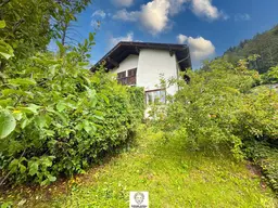 Charmantes Wohnhaus mit großem Garten und Entwicklungspotenzial