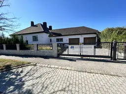 Einfamilienhaus mit großem Garten und Schneebergblick im Dornröschenschlaf - Oberwaltersdorf