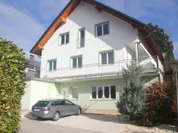 Neues, geräumiges Einfamilienhaus mit Garten in ruhiger Wohnsiedlung nahe Mistelbach (!) 2-Genaration-Wohnhauseignung (!)