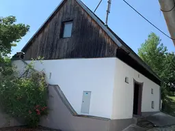 Weinkeller mit Presshaus und Grünland - Erholung pur (!)