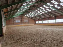 Bauernhof, Reitanlage Wohnungen und Koppeln, 5,5 ha Gesamtfläche