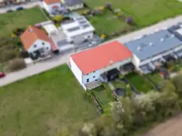 Charmantes Reihenhaus in Seyring – Ihr Traumhaus mit Garten und Terrasse!