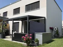 STRAHLEND IN DEN SOMMER! POOL, Garten, Terrasse! Wohnraumkühlung! PV-Anlage!