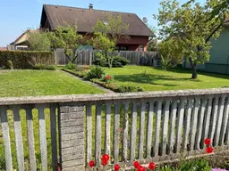 Grüne Lage, starke Verbindung - 422m² Baupotenzial im aufstrebenden Michelhausen