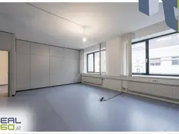 Büro- oder Praxisfläche mit Blick auf die Landstraße