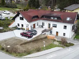 Ein Haus, viele Möglichkeiten – Großzügiges Mehrparteienhaus in idyllischer Lage in Pusarnitz.