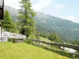 Idyllisches Berghaus in Kärnten: 10 Zimmer, Garten, Balkon &amp; Kamin – Ihr Rückzugsort.