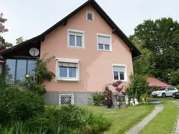 Großzügiges Haus mit viel Platz in Klagenfurt mit Garten, Garage &amp; Terrasse.