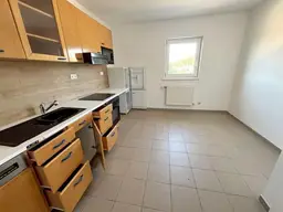 Dachgeschoss - Zwei Zimmerwohnung mit Essküche!