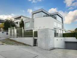 TOP ANGEBOT!!!Villa der Superlative in bester Lage in GIEßHÜBL | Traumhafter Panoramablick