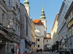 ++MIETEREDUZIERT – FRÜHLINGSAKTION++ Top Lage! Gastronomie mit gemütlicher Terrasse – Perfekt für die Gastronomie in Wien!